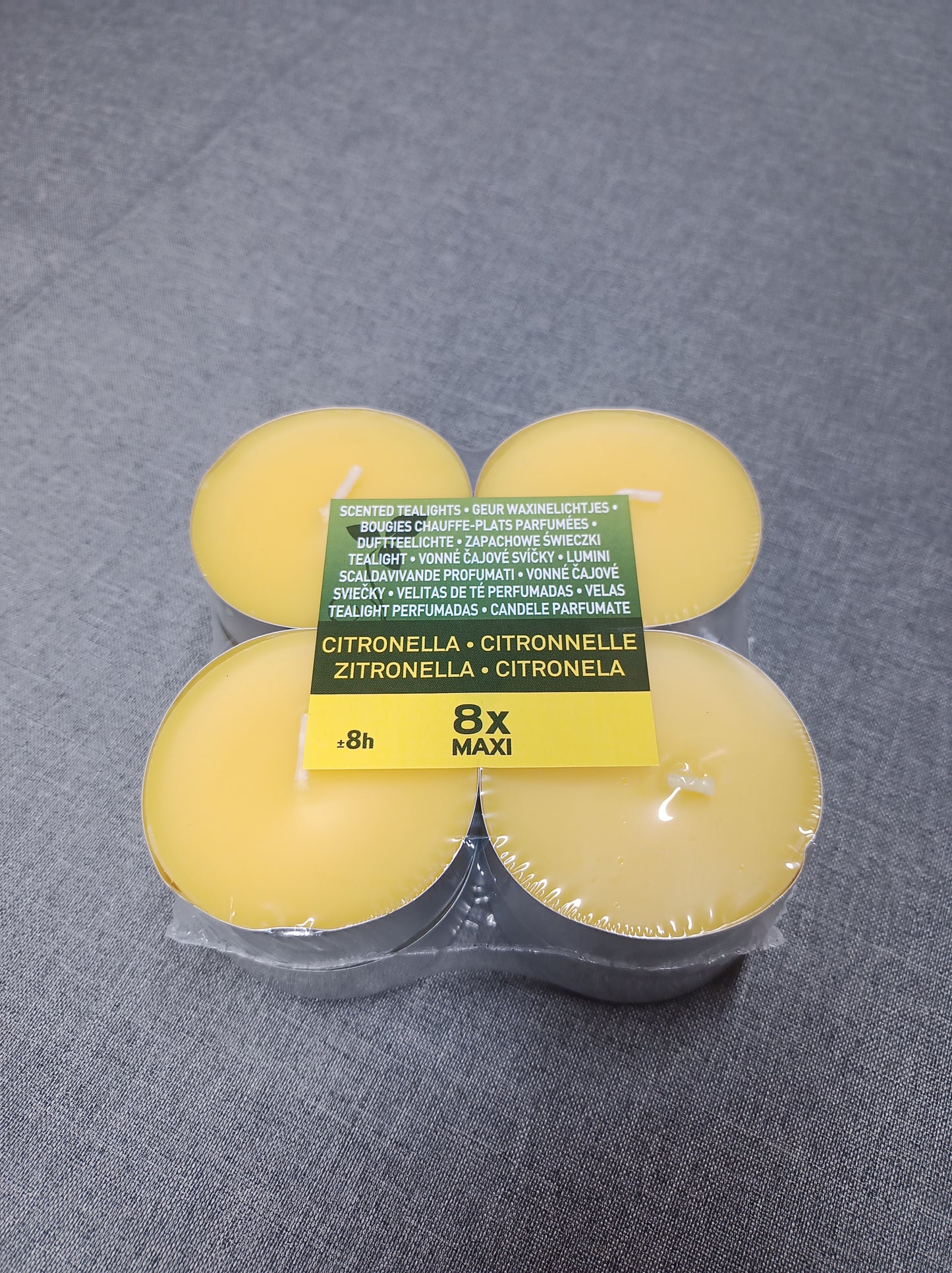 8x Citronella Maxi-Teelichter – Extra lange Brenndauer für effektiven Mückenschutz
