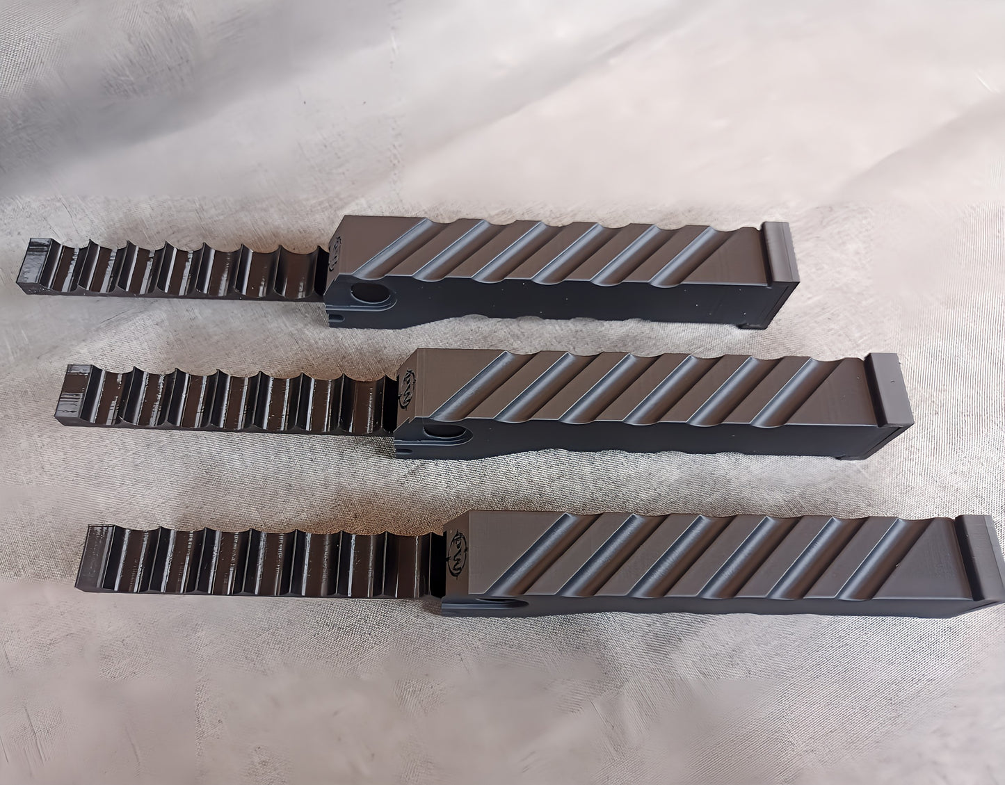 AEA MEGALODON Magazin 8 Schuss Carbonfilament Mattes Finish ohne Struktur