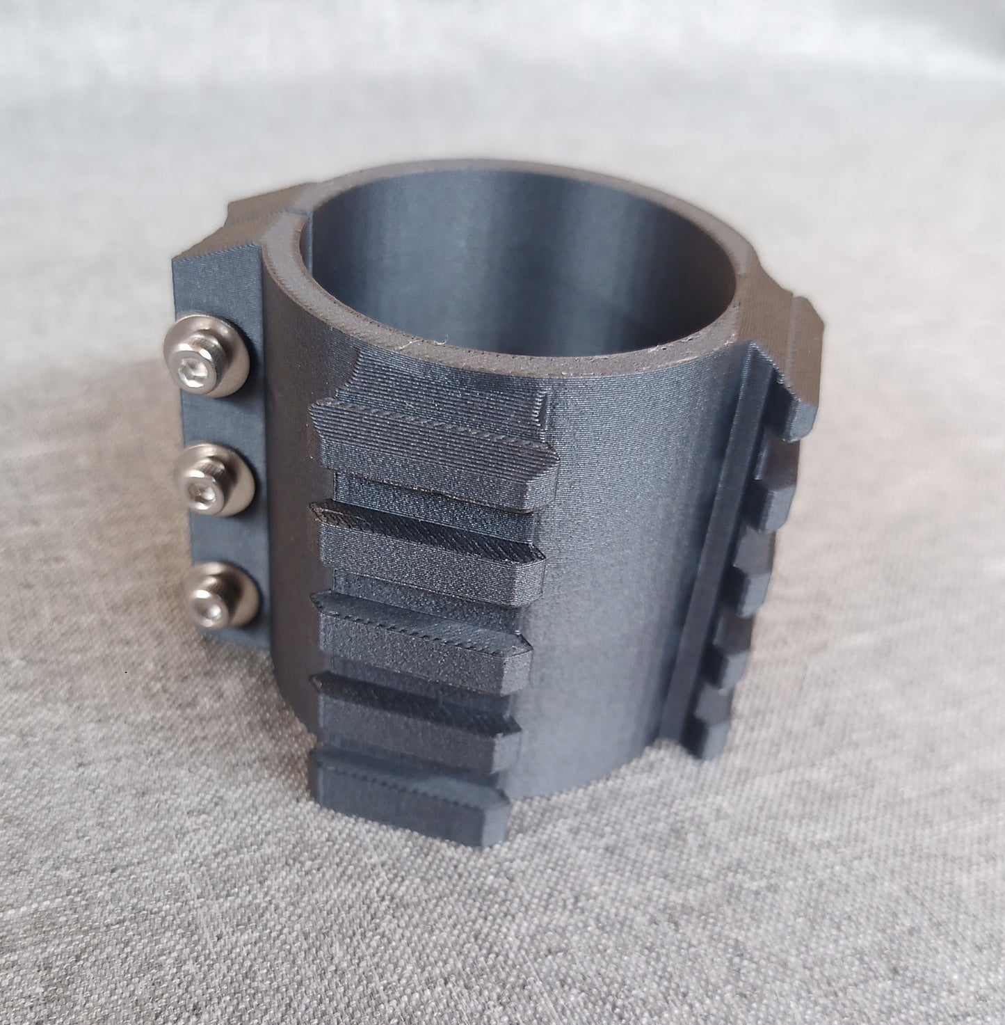 AEA MEGALODON Zweibeinhalter 3fach Picatinny Bottle Clamp